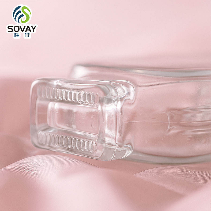 Customized Fragrance Empty Flat Oval Shaped Glass Perfume Refill Bottle New Design with Pump Sprayer and Screw Cap Free Sample