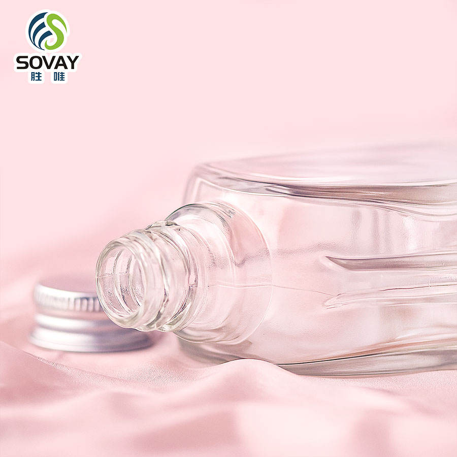 Customized Fragrance Empty Flat Oval Shaped Glass Perfume Refill Bottle New Design with Pump Sprayer and Screw Cap Free Sample