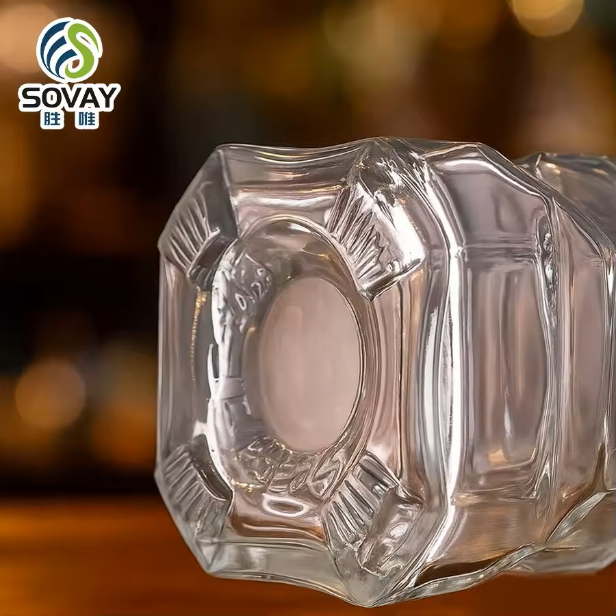 Premium Crystal Clear Glass Liquor Bottle Spirits Bottle Whiskey Decanter Alcohol Container Empty Heavy Base Custom Glassware