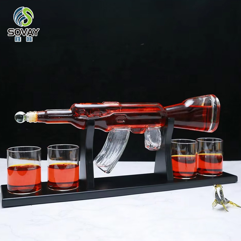SA04N Perfect Dad Gifts Gun Shaped Luxury Glass Wine Decanter with 4PCS of Glasses Whiskey Set for Bourbon Liquor